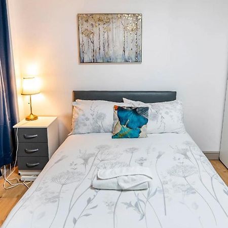 Double Bed Room In Flat Near Birmingham City Centre Bagian luar foto